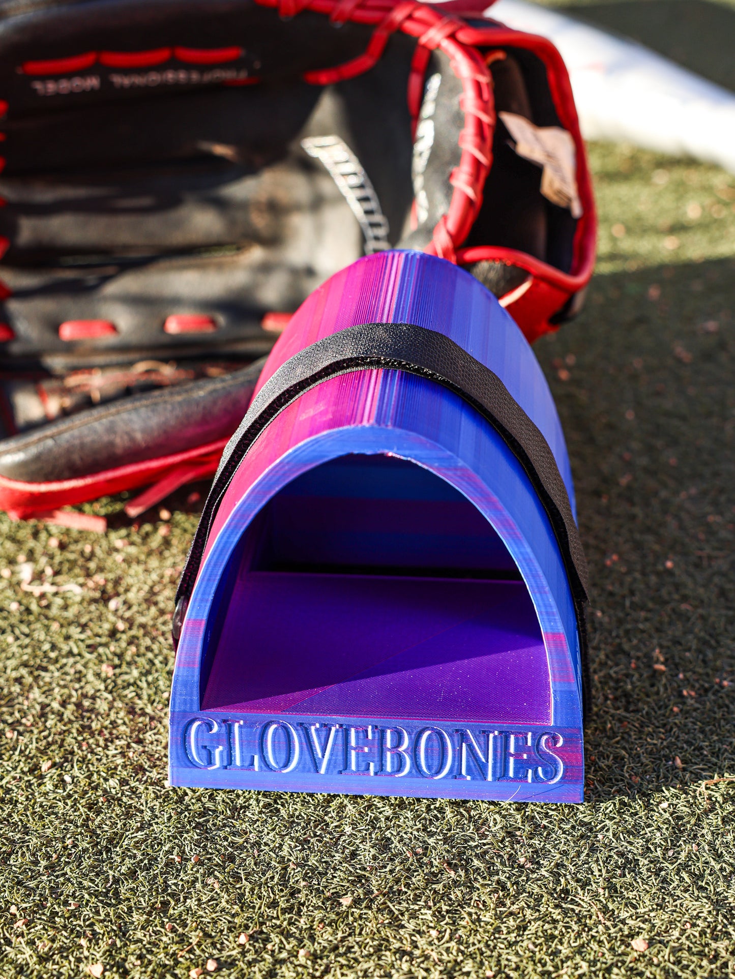 OUTFIELD GLOVE BONE