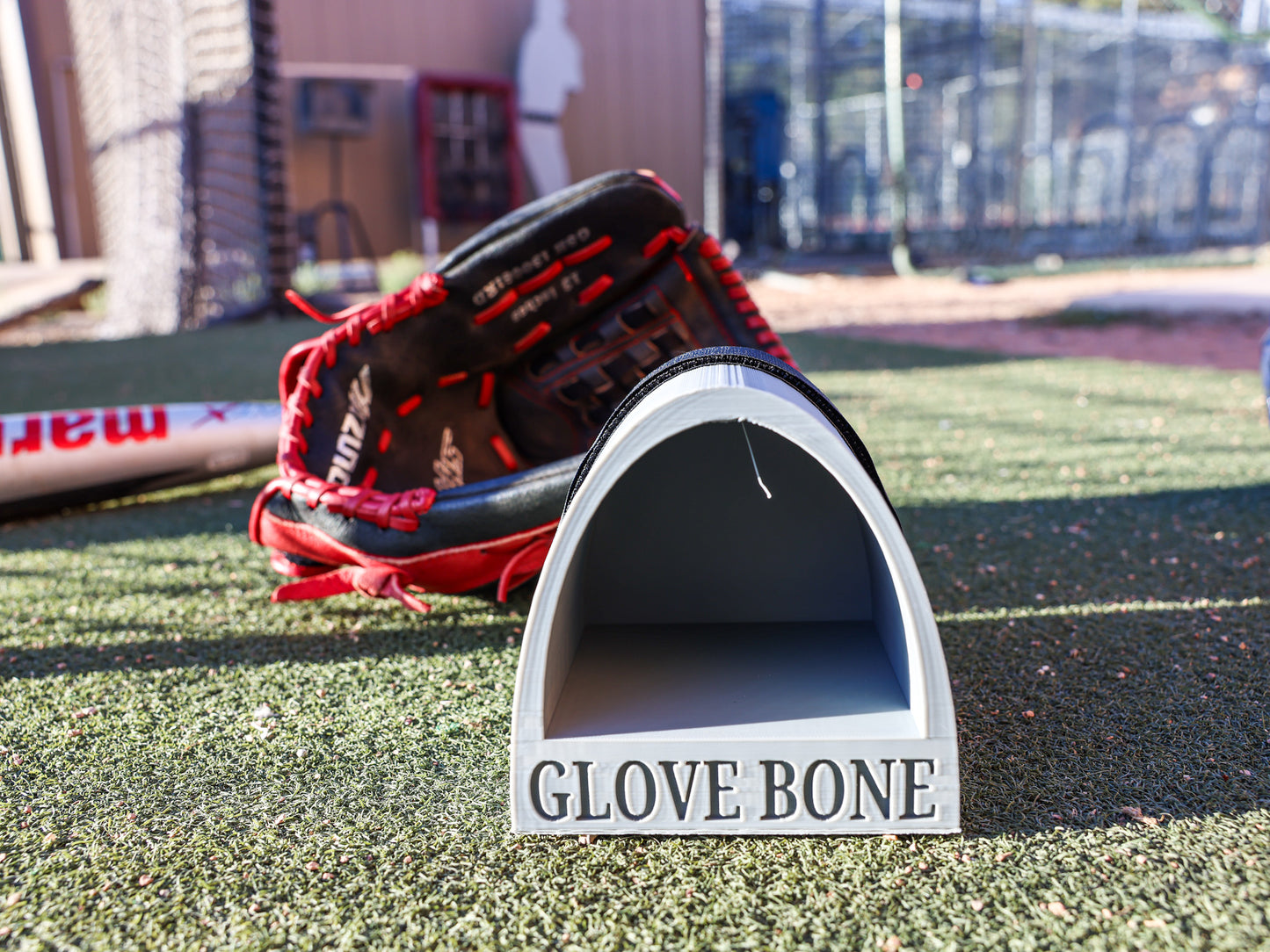 OUTFIELD GLOVE BONE
